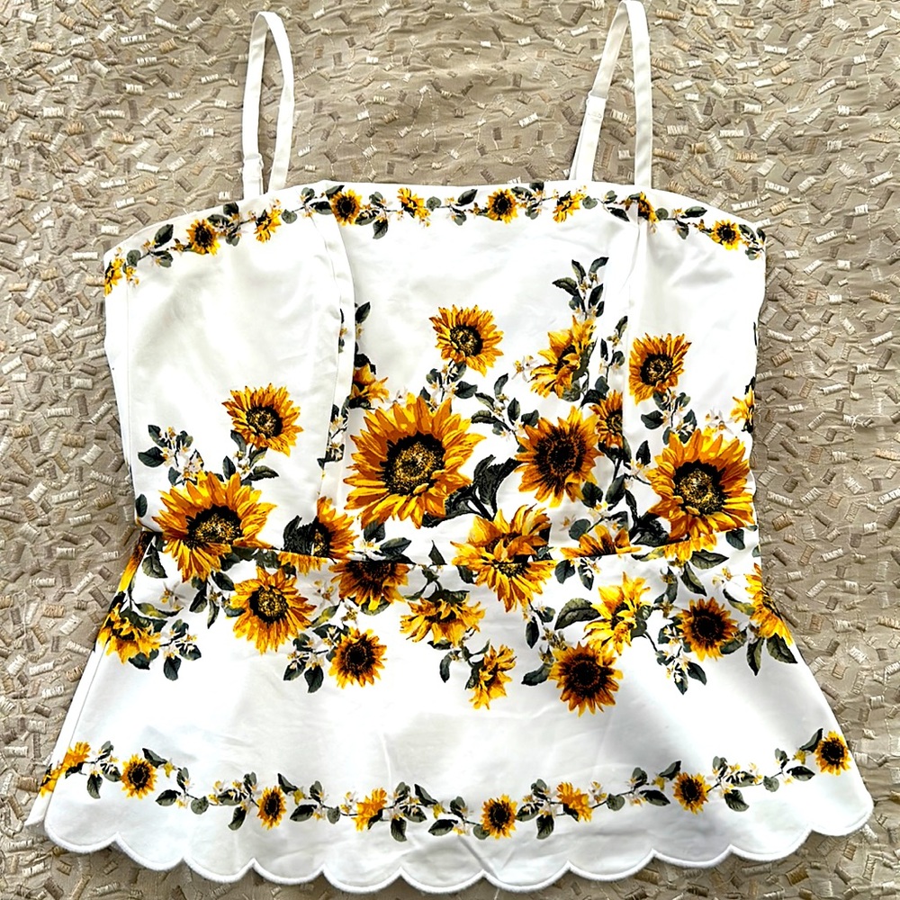 White House Black Market Floral Top